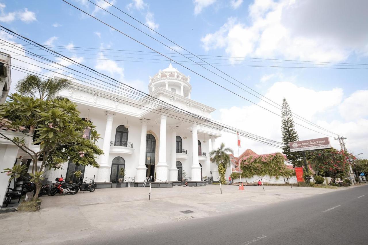 The Grand Palace Hotel Yogyakarta Exterior photo