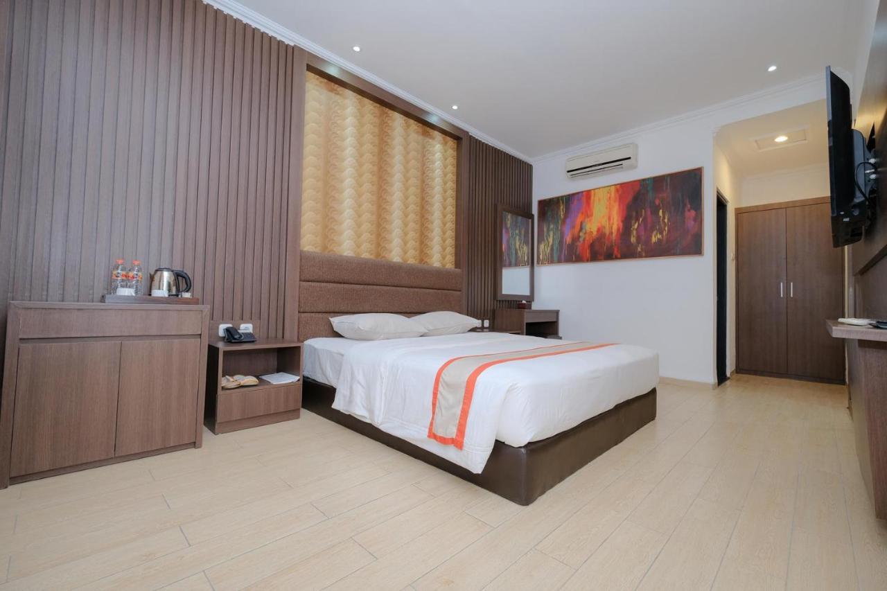 The Grand Palace Hotel Yogyakarta Exterior photo