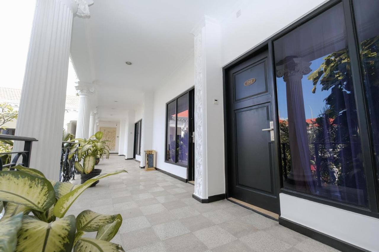 The Grand Palace Hotel Yogyakarta Exterior photo