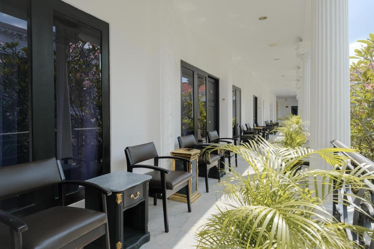 The Grand Palace Hotel Yogyakarta Exterior photo
