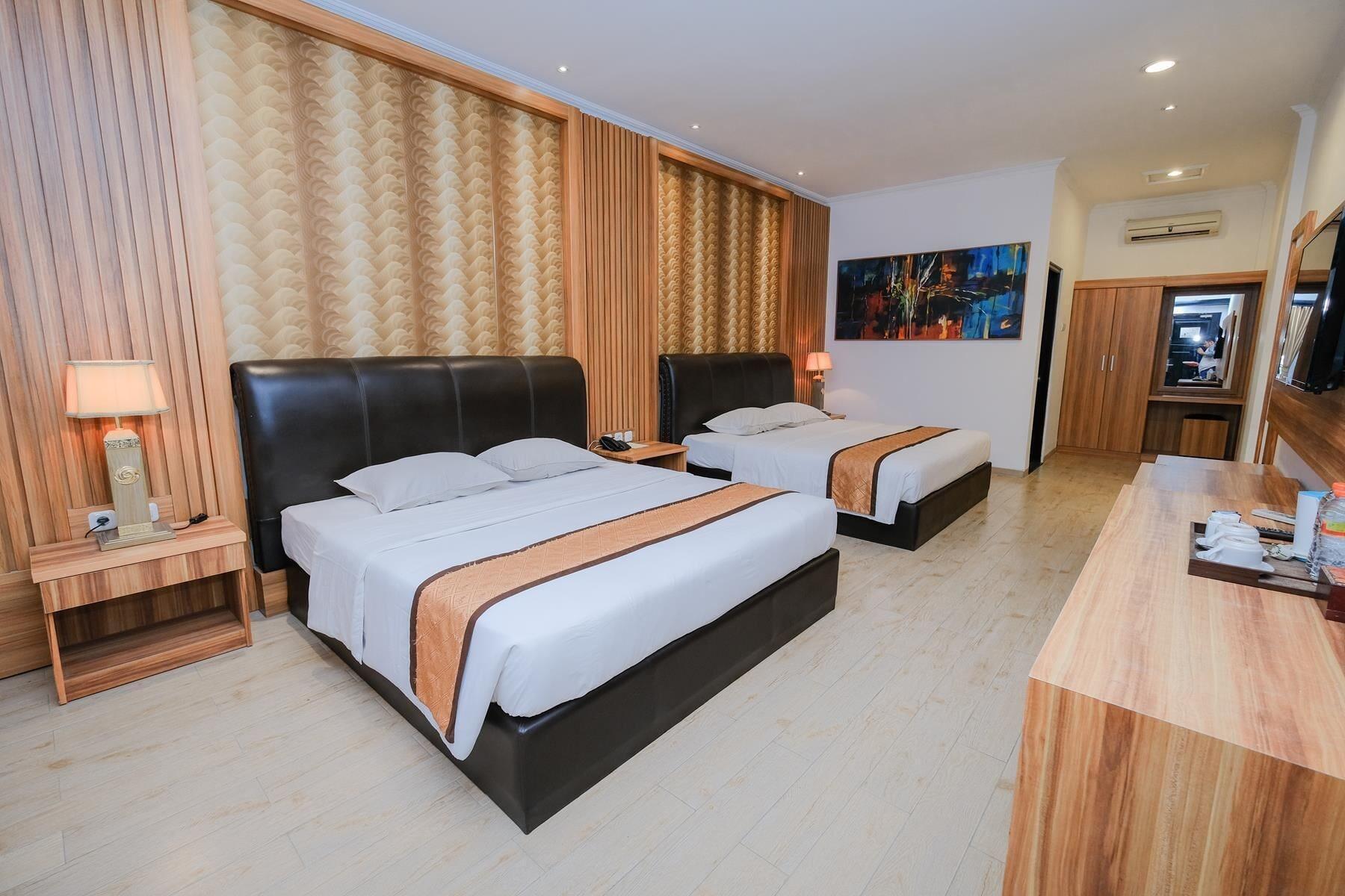 The Grand Palace Hotel Yogyakarta Exterior photo