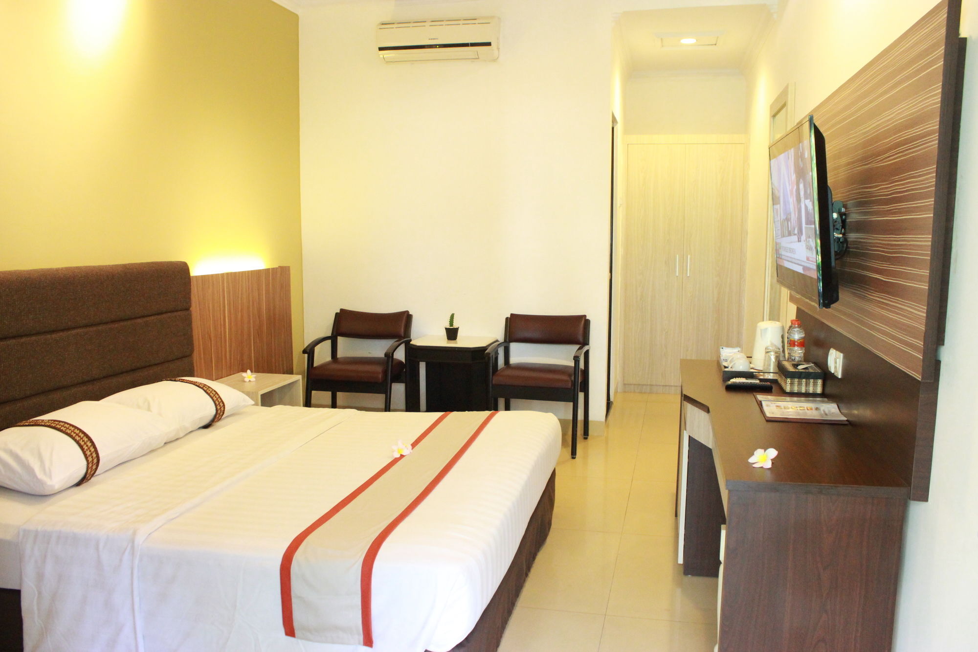 The Grand Palace Hotel Yogyakarta Exterior photo
